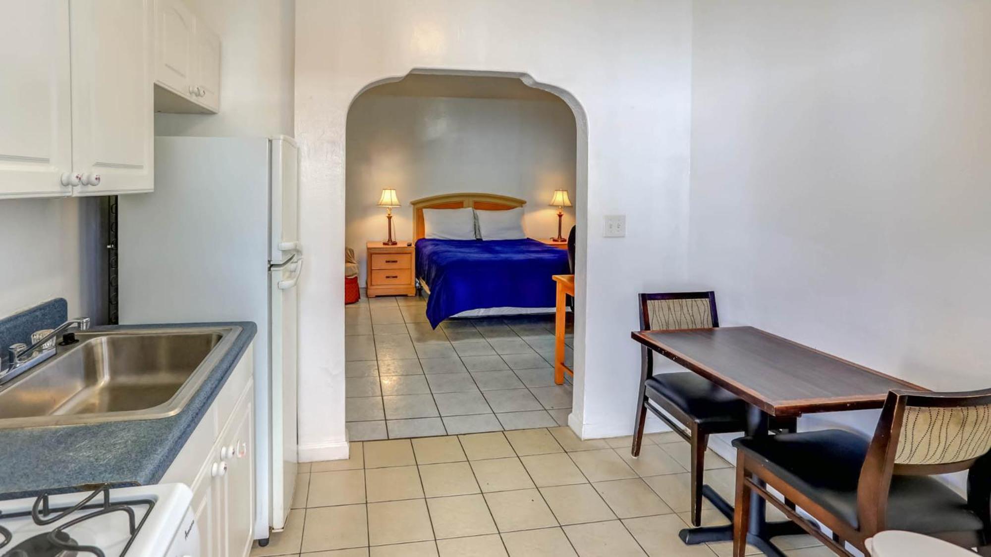 Richard's Extended Hotel 2*