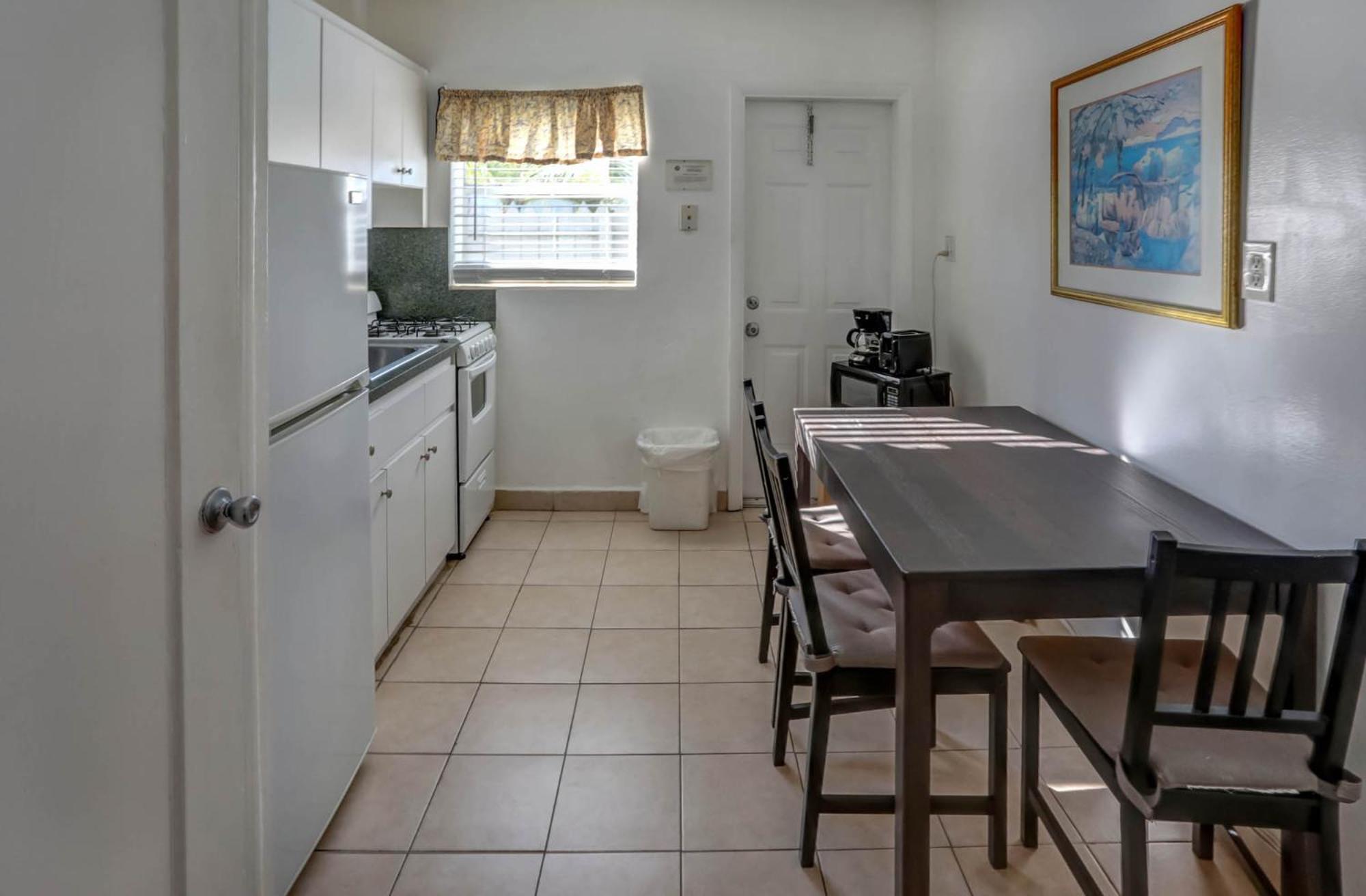 Richard's Extended Hallandale Beach