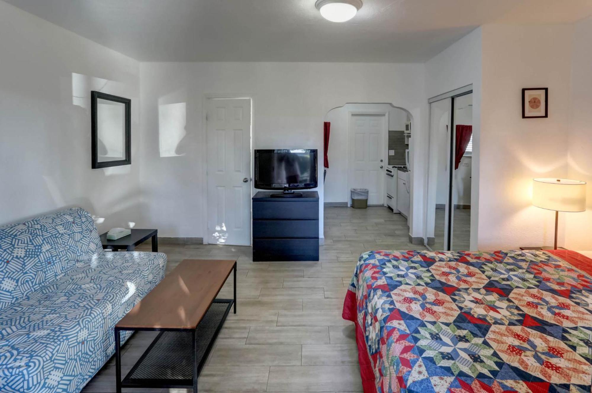 Richard's Extended Hotel