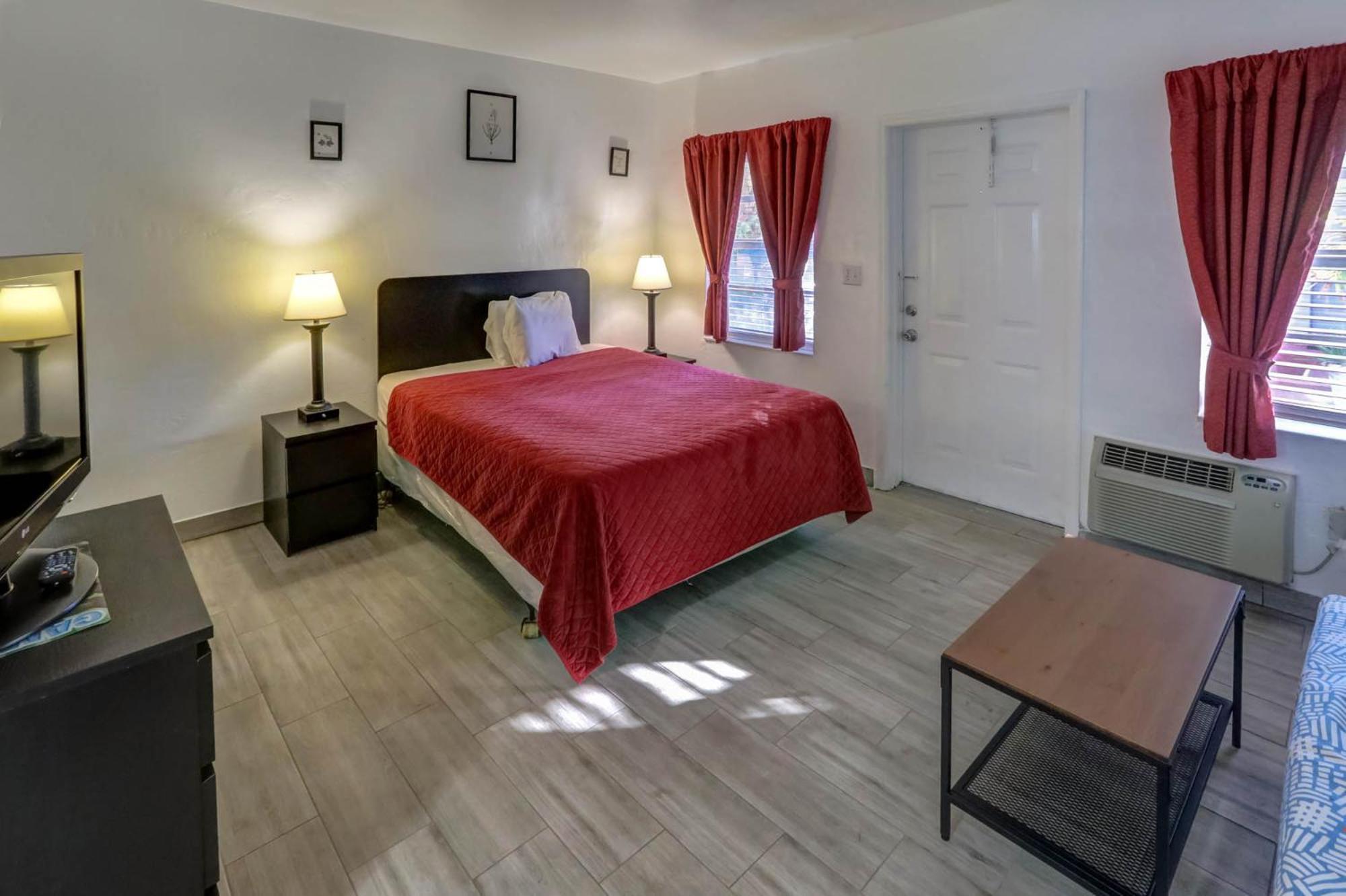 Richard's Extended 2* Hallandale Beach